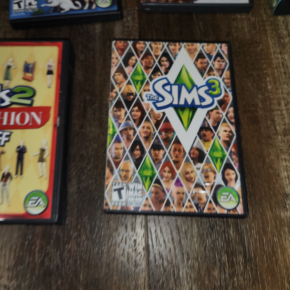 The Sims 2 and 3 PC Game Collection - Picture 12 of 13